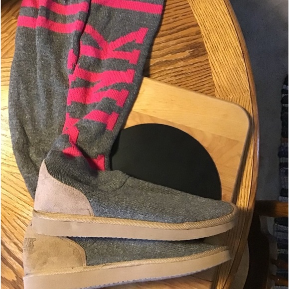 VS PINK MUKLUKS 2010 COLLECTION SZ LG GREY PINK LOGO KNEE HIGH - Picture 7 of 14